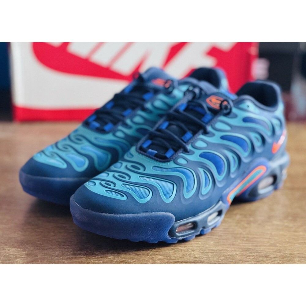 Men’s Size 11.5 Nike Air Max Plus Drift Midnight Navy Total Orange FD4290-400